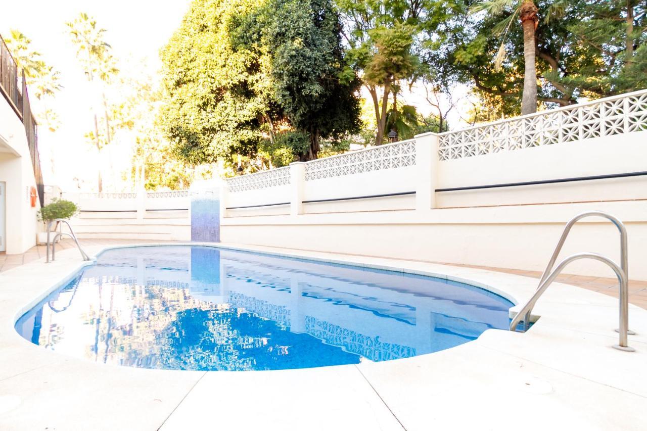 Banus - Front Apartment *