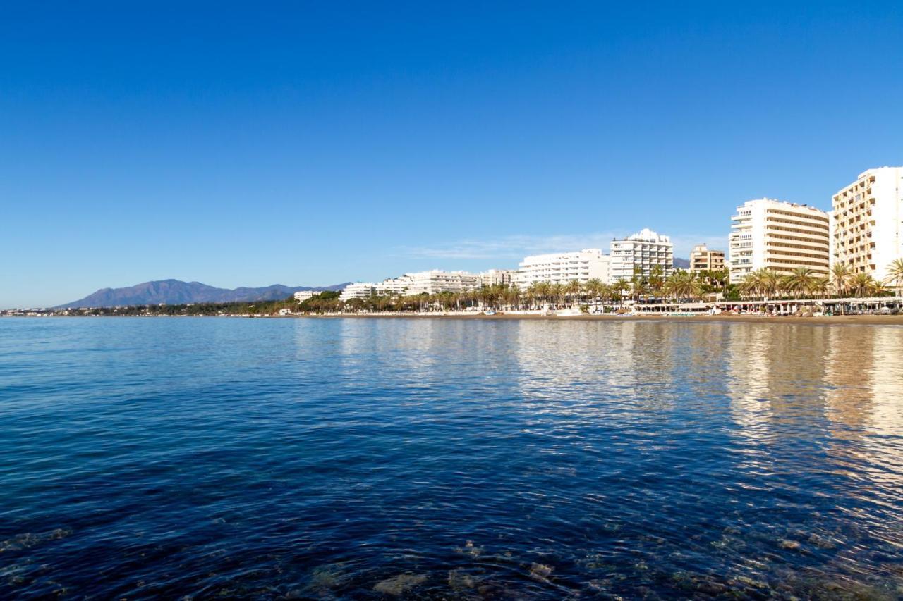 Banus - Front *