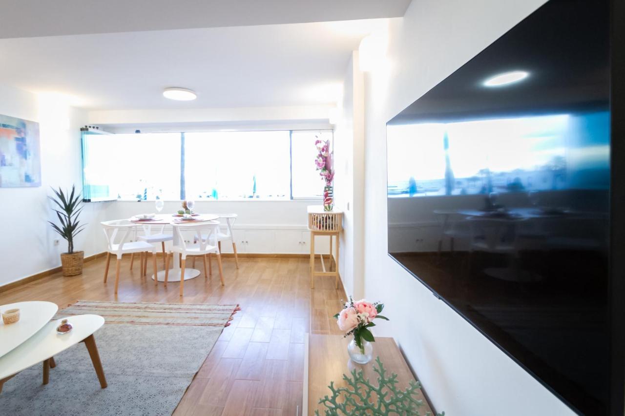 Banus - Front Apartment *