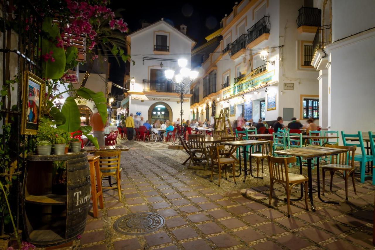 Banus - Front *